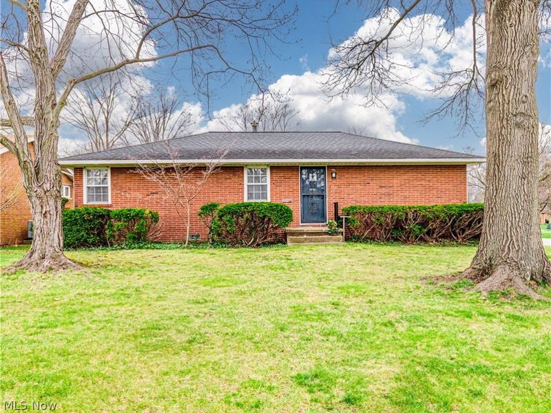 151 Roanoke Avenue , Cuyahoga Falls, OH 44221 Photo 1