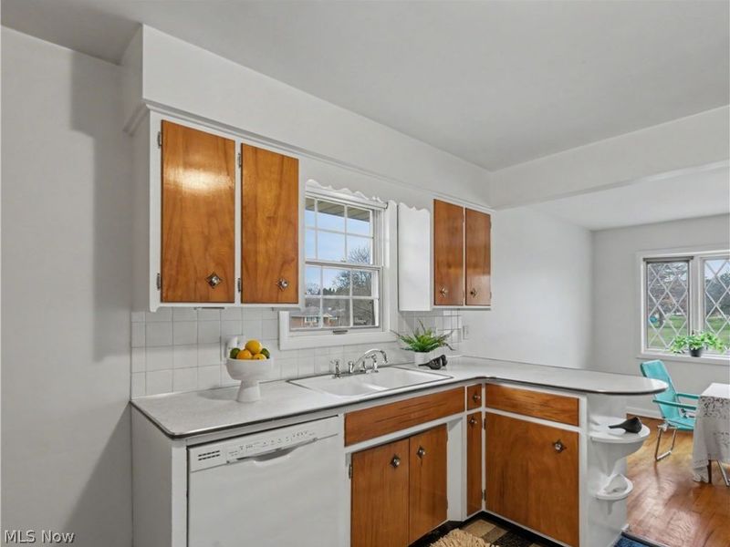 151 Roanoke Avenue, Cuyahoga Falls, OH 44221 Photo 11