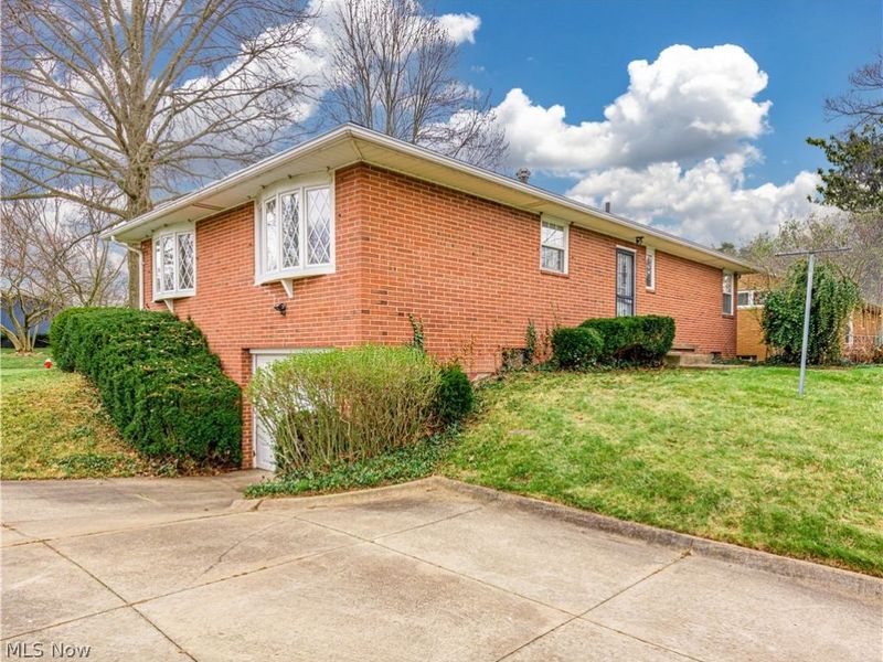 151 Roanoke Avenue, Cuyahoga Falls, OH 44221 Photo 3