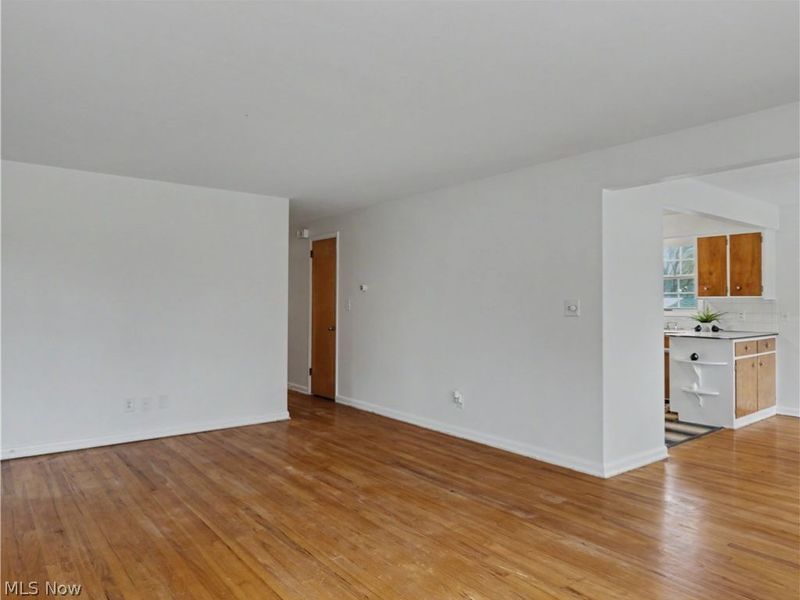 151 Roanoke Avenue , Cuyahoga Falls, OH 44221 Photo 5