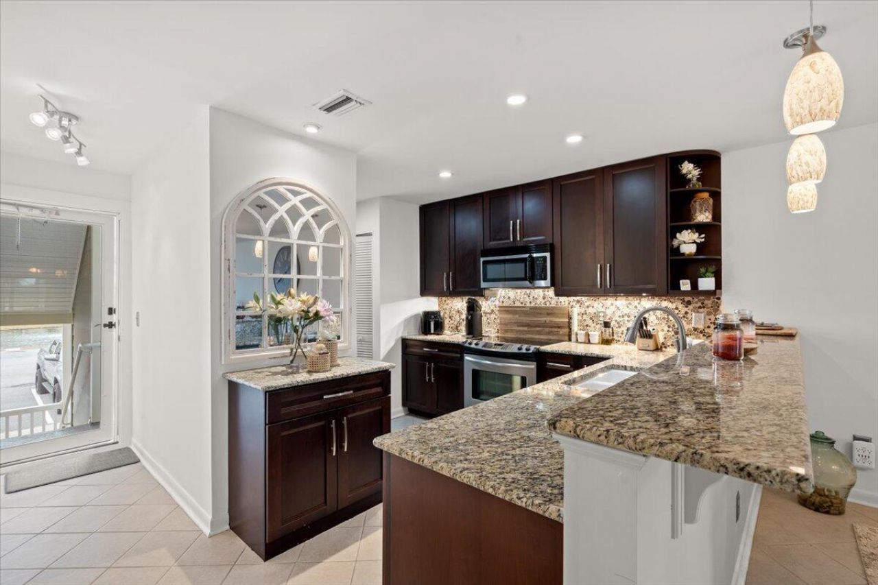 76 Mariners Cay Drive Photo 16