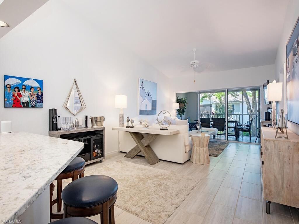 7074 Barrington Cir, Unit 202, Naples, FL 34108 Photo