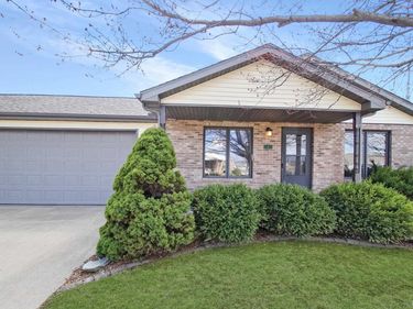 2 ROYAL Court, Washington, IL 61571