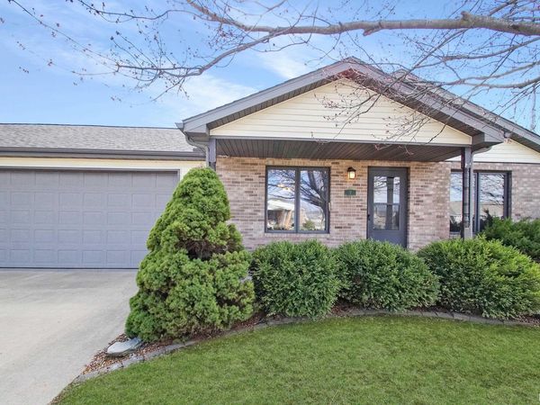 2 ROYAL Court, Washington, IL 61571