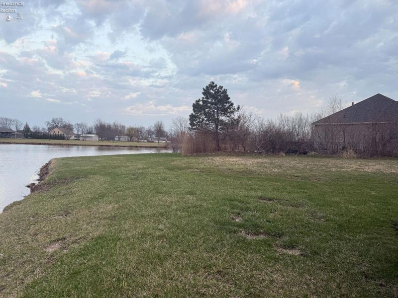 2065 S Harbor Bay Drive, Marblehead, OH 43449 Photo 3