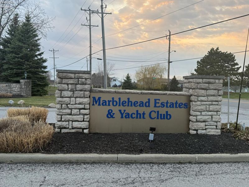 2065 S Harbor Bay Drive, Marblehead, OH 43449 Photo 5