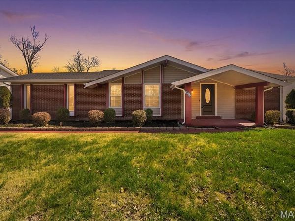 3580 Greenway Chase Drive, Florissant, MO 63031