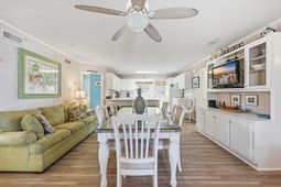 208 4th Ave. N  photo 4