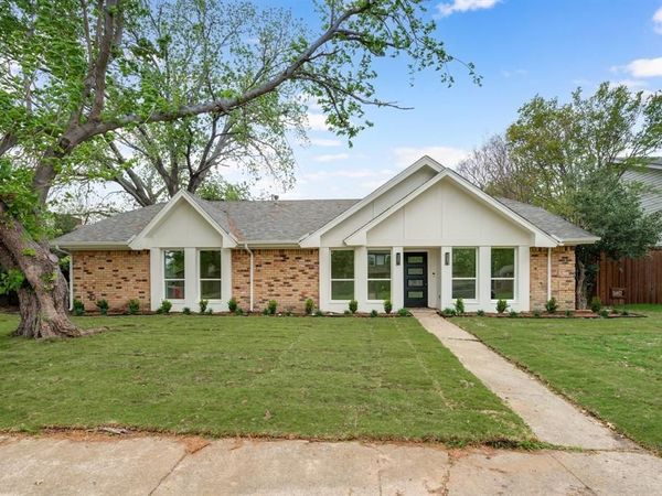 1934 Vista Oaks Drive, Carrollton, TX 75007