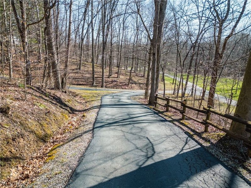 8463 Private Road 577 , Millersburg, OH 44654 Photo 16