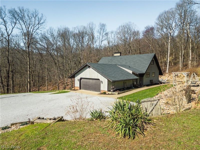 8463 Private Road 577 , Millersburg, OH 44654 Photo 3