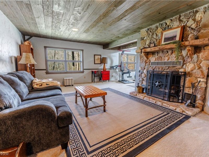 8463 Private Road 577 , Millersburg, OH 44654 Photo 45