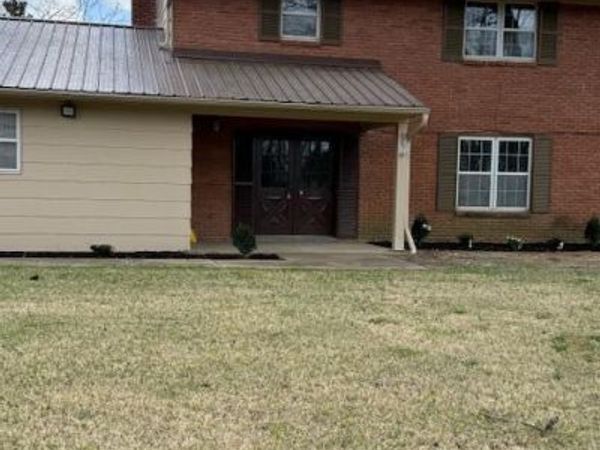 425 W Chulahoma Avenue, Holly Springs, MS 38635