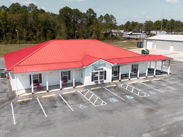 6501 Highway 90 , Moss Point, MS 39563