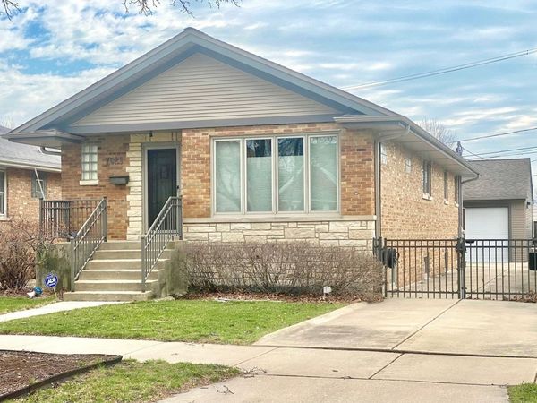 7523 N Osceola Avenue, Chicago, IL 60631