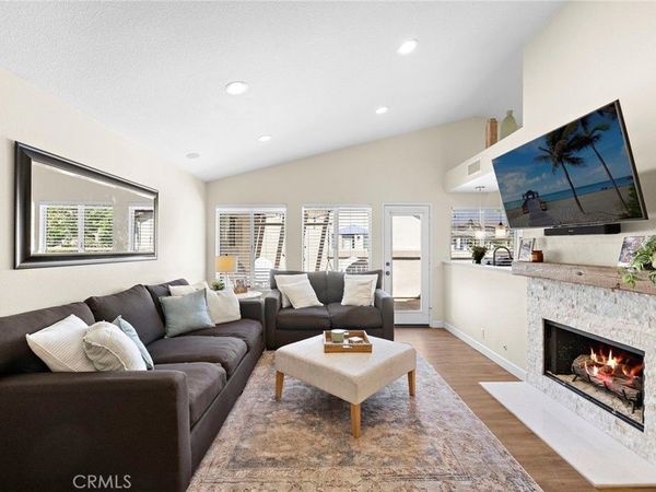 26433 Portola, Mission Viejo, CA 92692