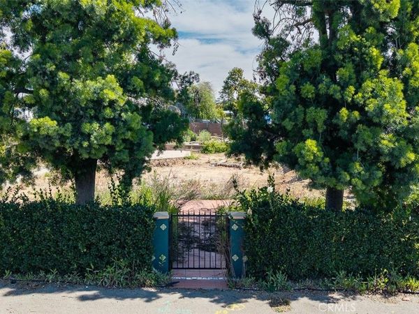 2034 El Molino, Altadena, CA 91001