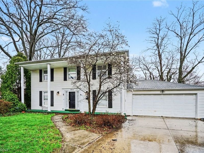 1011 Chatham Place , Rocky River, OH 44116 Photo 3