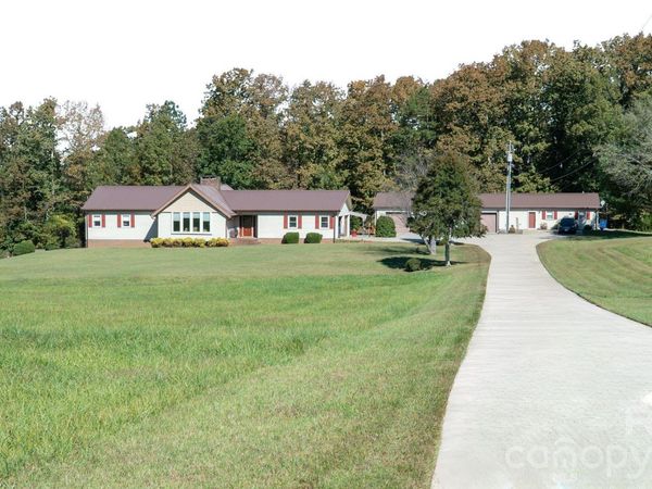 1368 Cajah Mountain Road , Hudson, NC 28638