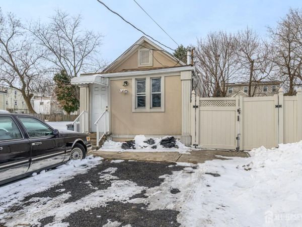 131 Stokes Avenue , Trenton, NJ 08638