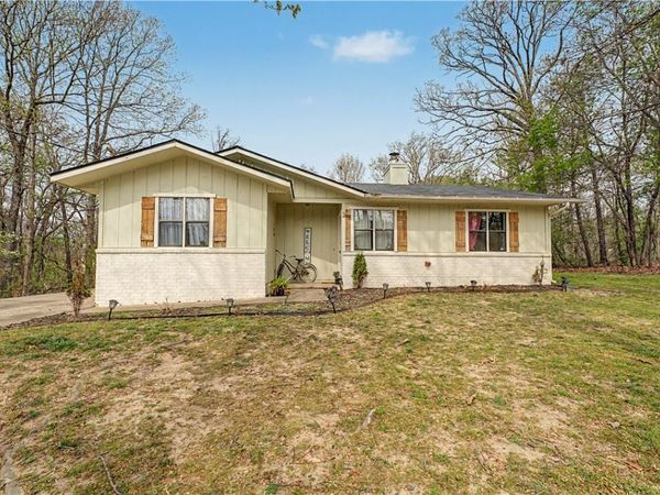 3 Bressay Circle , Bella Vista, AR 72715