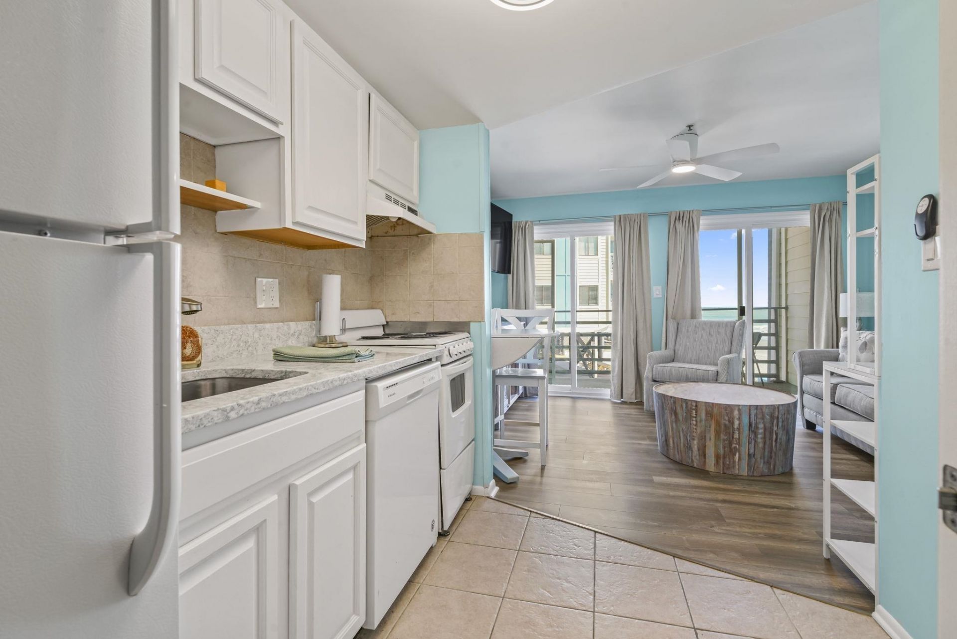 920 N Waccamaw Dr.  Photo 6