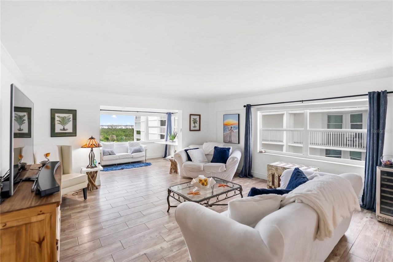 1750 Benjamin Franklin Drive , Unit 6G, Sarasota, FL 34236 Photo