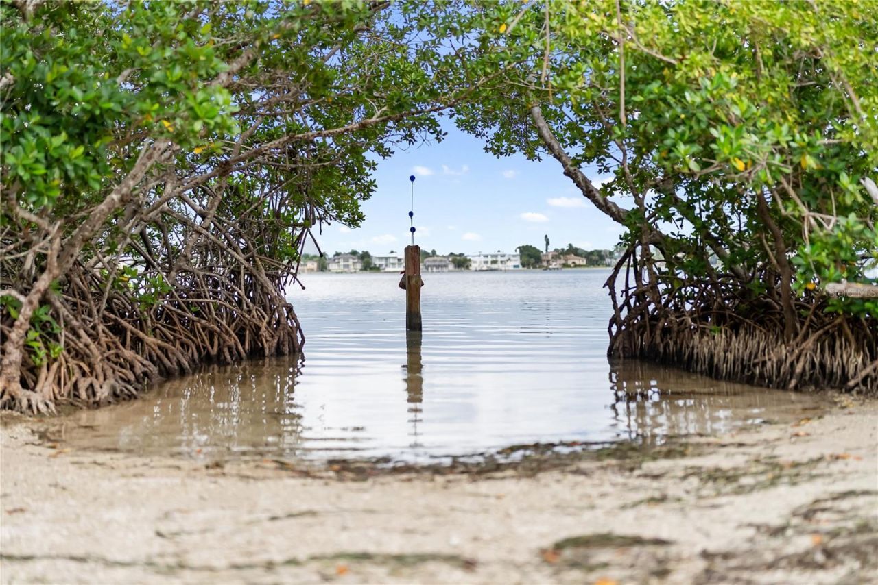 1750 Benjamin Franklin Drive , Unit 6G, Sarasota, FL 34236 Photo