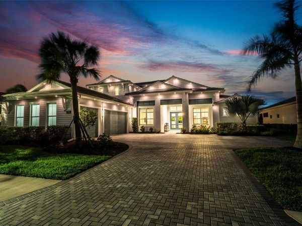 8331 REDONDA LOOP, LAKEWOOD RANCH, FL 34202