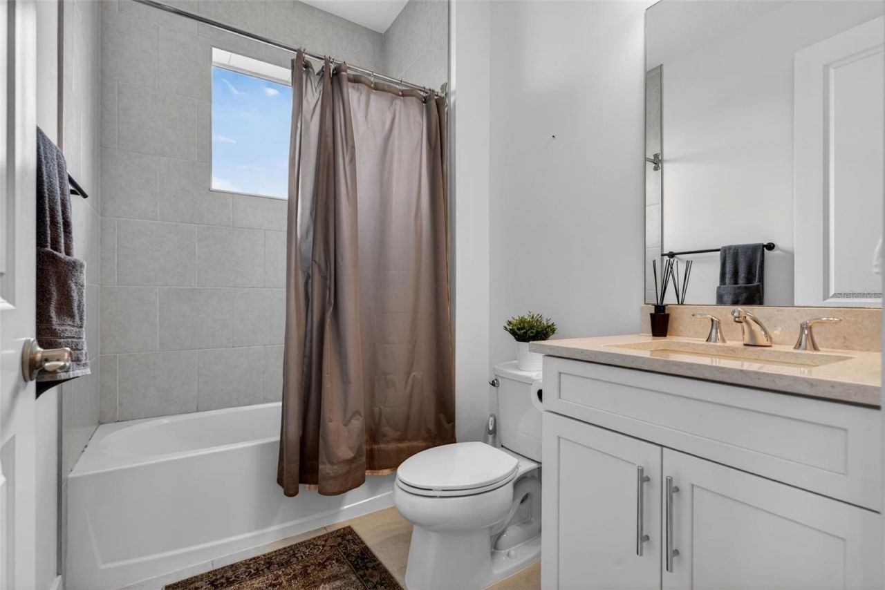 8331 Redonda Loop, Lakewood Ranch, FL 34202 Photo