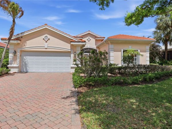 1332 W Island Club Square, Vero Beach, FL 32963