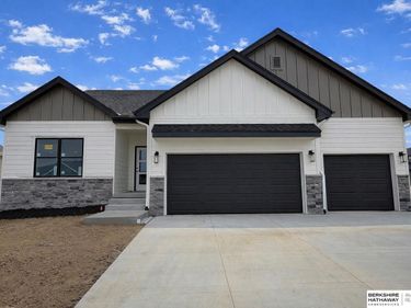 6328 N 208 Street, Elkhorn, NE 68022