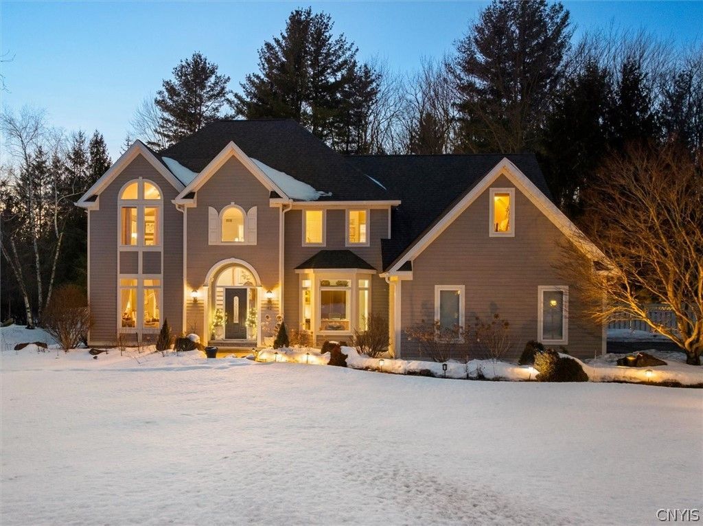 42 Ironwood Road, New Hartford, NY 13413 Main Photo