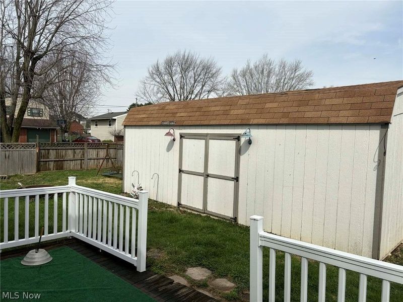 810 Woodale Drive , Bucyrus, OH 44820 Photo 9