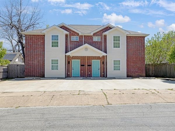 216 & 218 E Cherry Street, Sherman, TX 75090