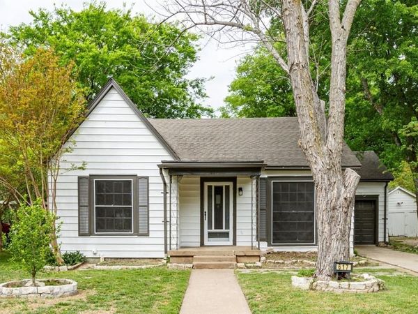 617 Wilson Street , Lancaster, TX 75146