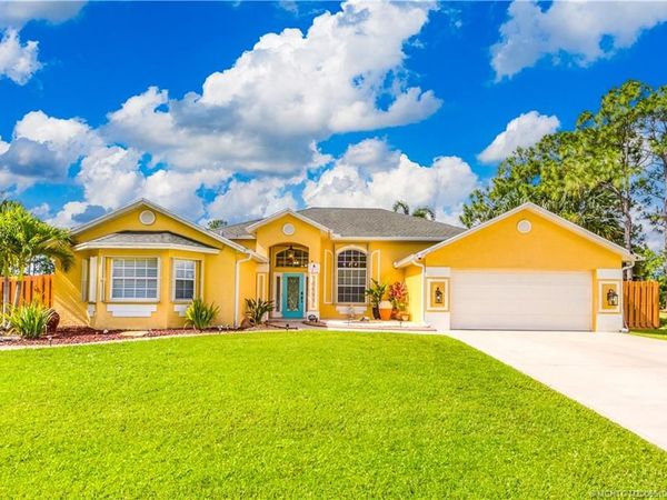 5936 NW Brenda Circle, Port St Lucie, FL 34986