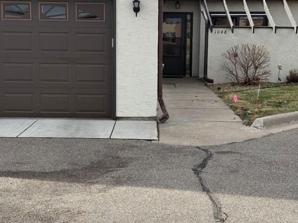 1048 109th Avenue NE, Blaine, MN 55434