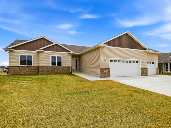 1306 18th Street NE, Austin, MN 55912