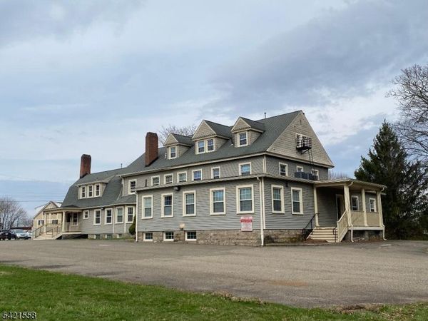 35 Main St, Franklin, NJ 07416