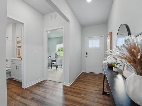 10304 Tuscany Parkway, Peculiar, MO 64078