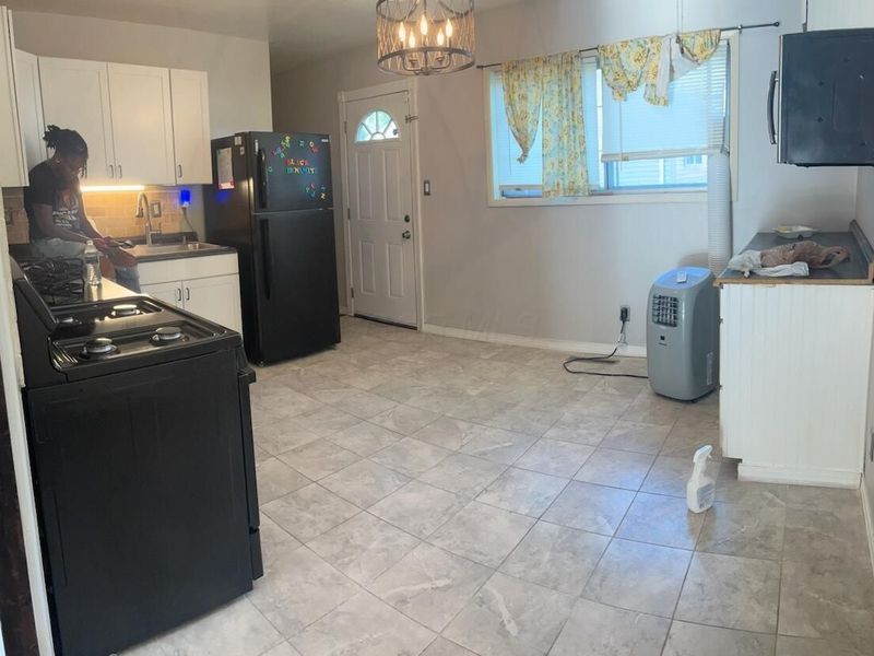 3700 Laguna Drive , Columbus, OH 43232 Photo 5