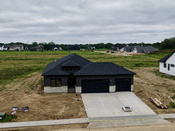 6777 Meghan Avenue, Bettendorf, IA 52722