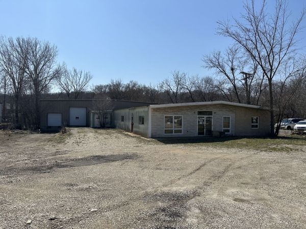 1035 W Algonquin Road, Algonquin, IL 60102