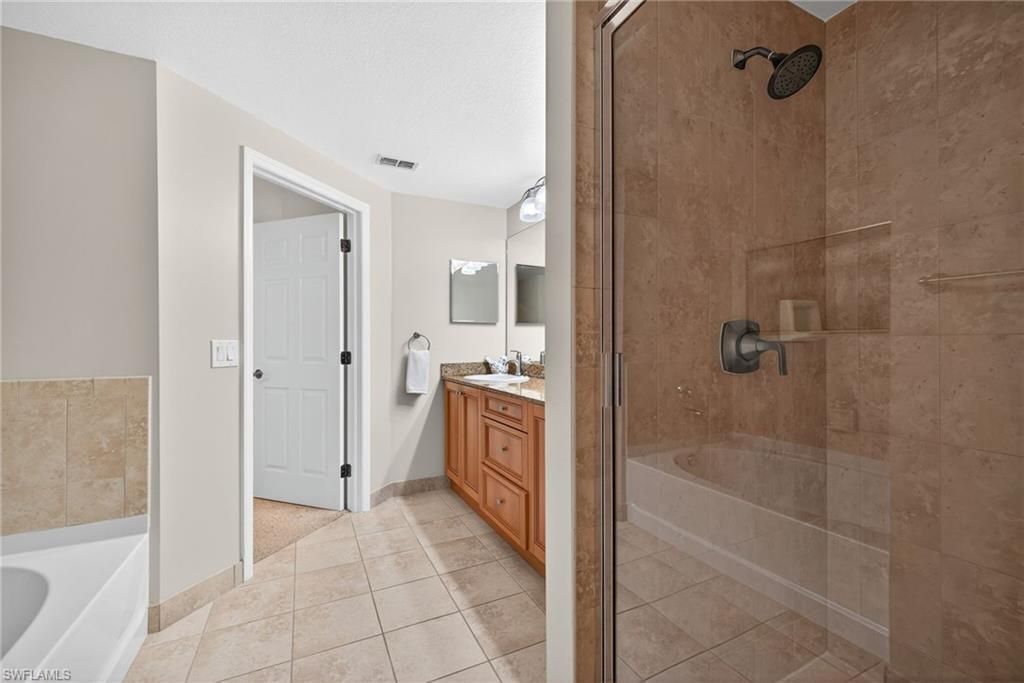 20170 Estero Gardens Cir , Unit 206, Estero, FL 33928 Photo