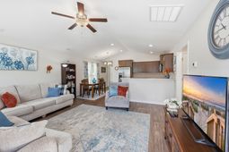 105 Rosewood Dr. photo 4