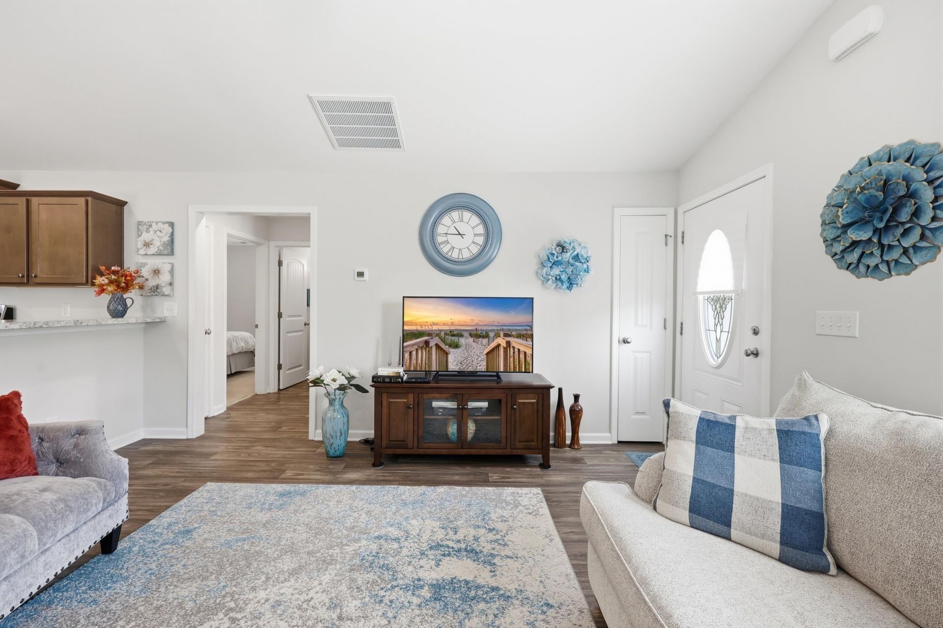 105 Rosewood Dr.  Photo 6