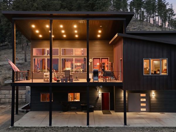 23995 Towering Pines Ln, Hill City, SD 57745