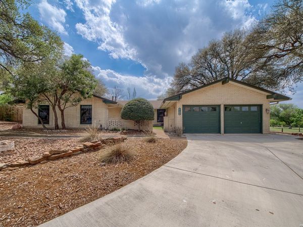 4102 Smokey Bend Way, San Antonio, TX 78217