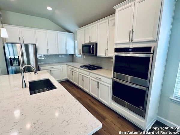 7639 COTTONWOOD RDG, Boerne, TX 78015